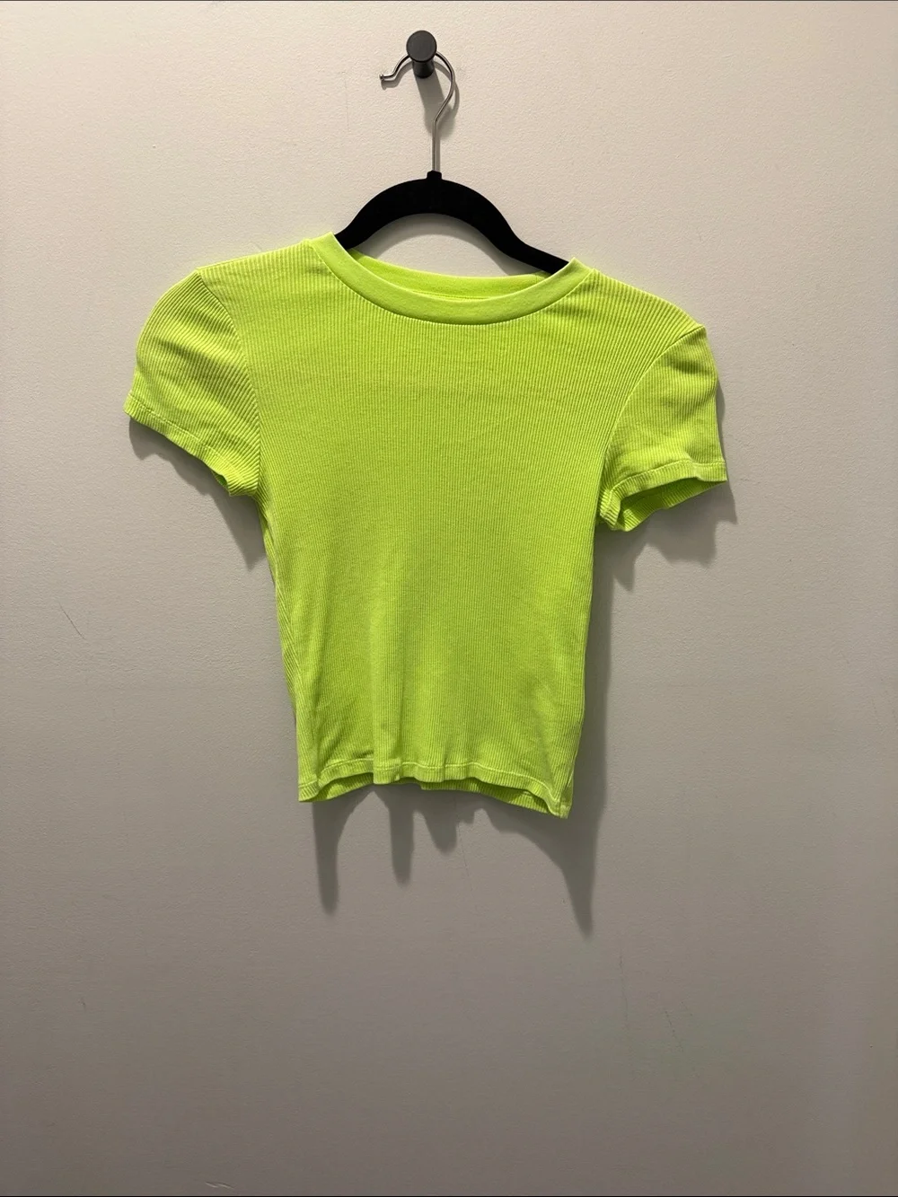 Tna Ribbed T-Shirt in Neon Chartreuse size small - Picture 2 of 8